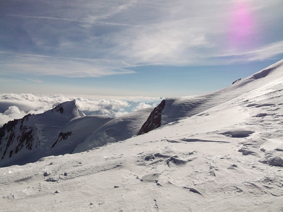 monte bianco freddo e cielo